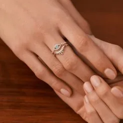 AGATHA FR Bague Fine LUCKY EYE - Cristal / Argenté -Anneau Soldes 02220493 136 52 M2